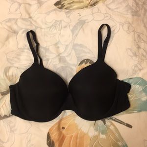 Victoria’s Secret Bra 38C